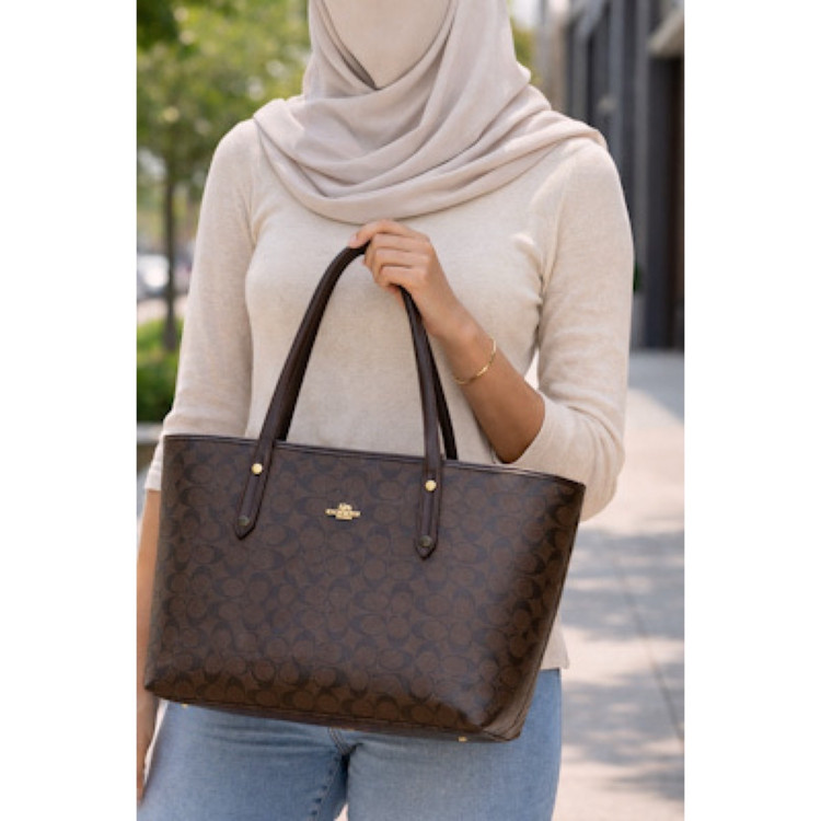 کیف توت بگ کوچ سفید نوشته کرم