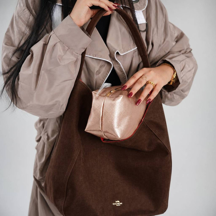 کیف دوشی دخترانه برند کوچ مدل تکبند Coach Single Strap شیک