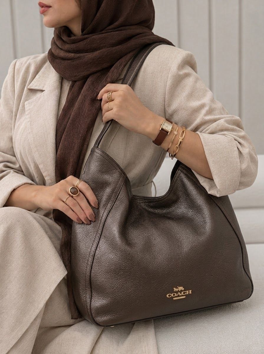 کیف دوشی دخترانه طرح کوچ قهوه ای کد ۱۰۵